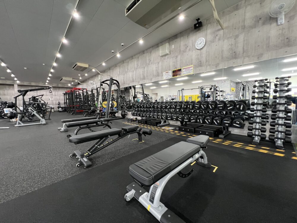 シナジム加西古坂店館内