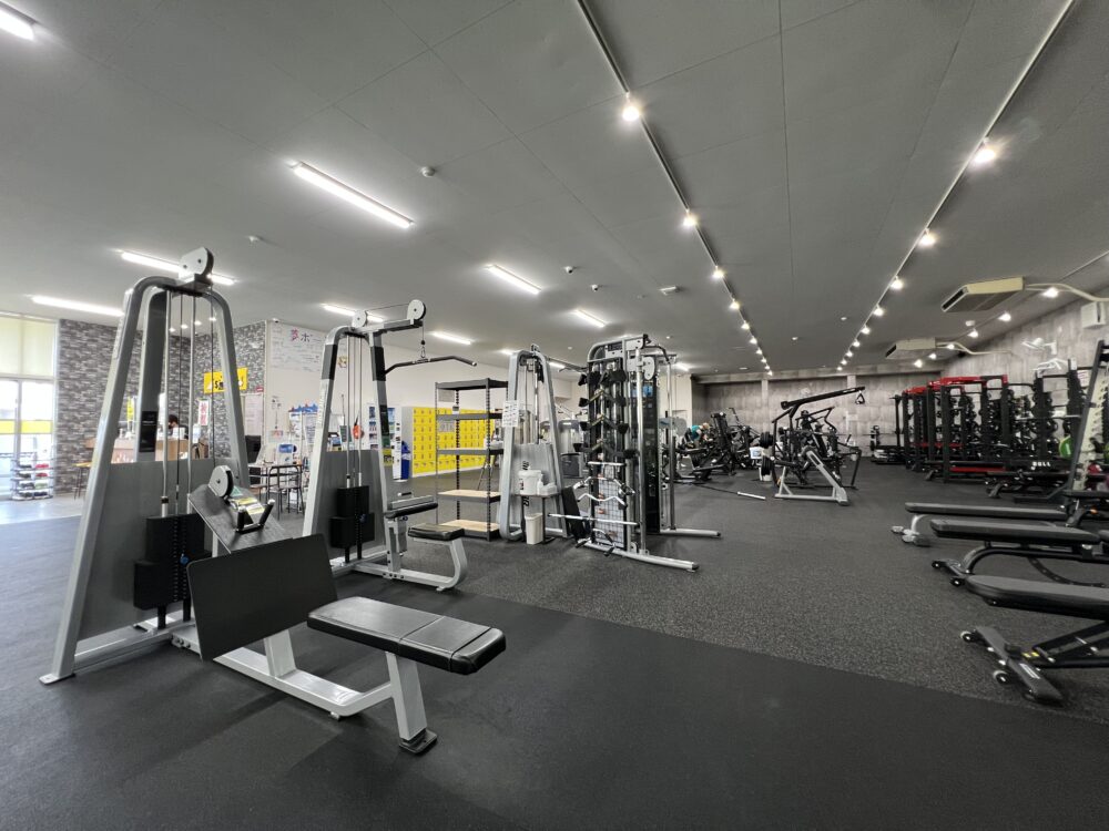 シナジム加西古坂店館内