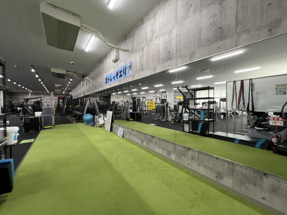 シナジム加西古坂店館内