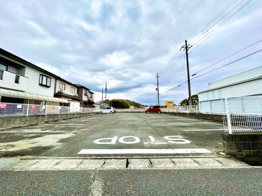シナジム加西古坂店 裏駐車場